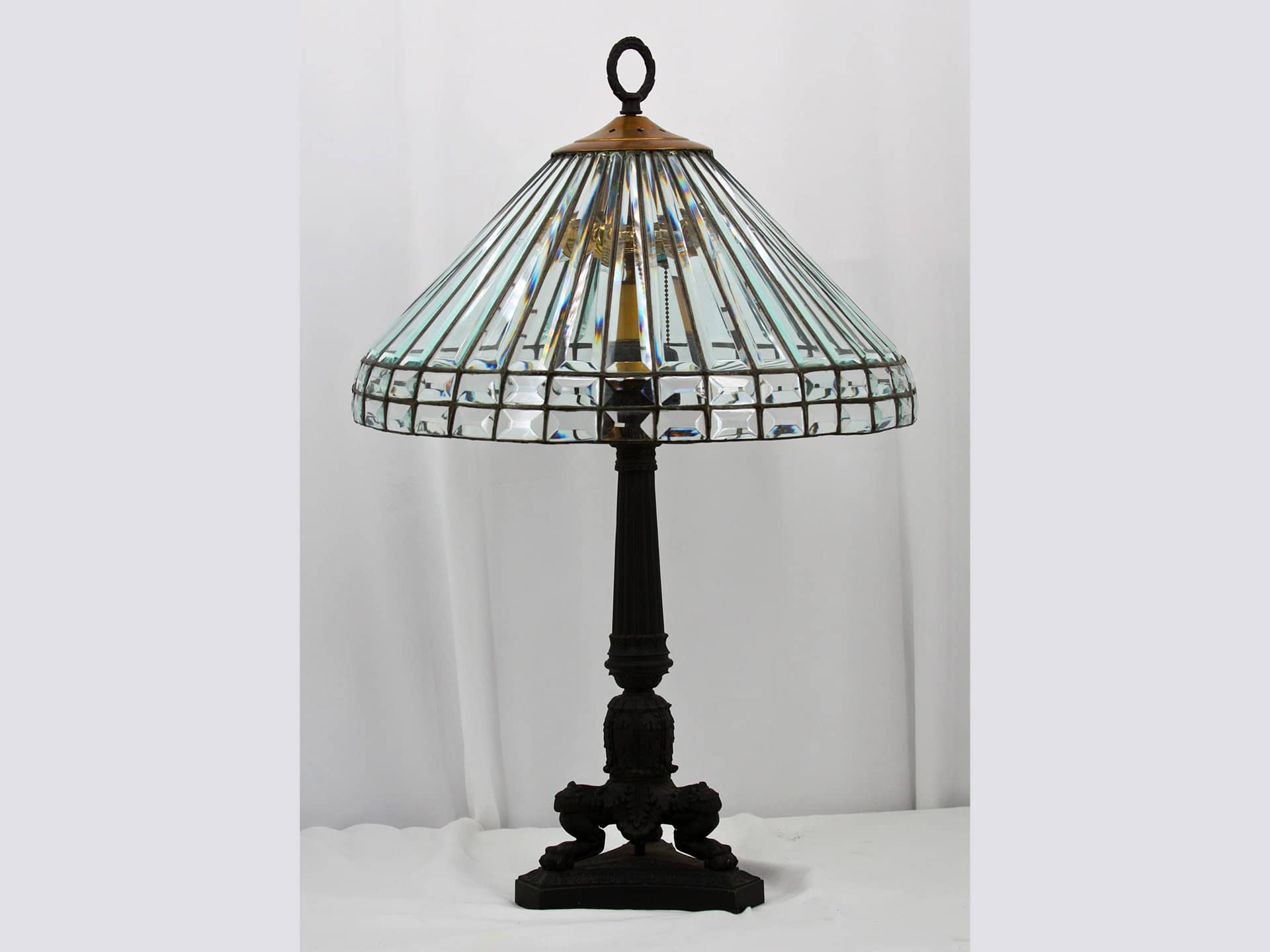 Antique Gallery - Lamps & Furniture