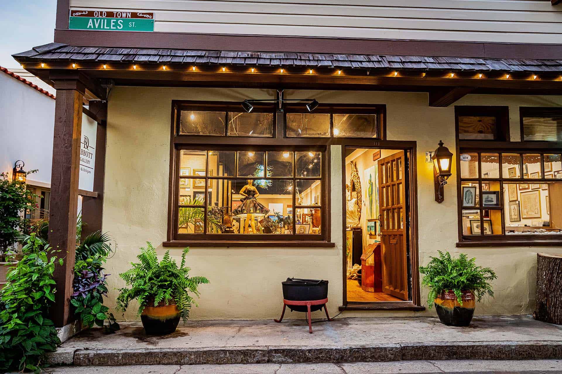 D.R. Abbott Gallery - Shopfront